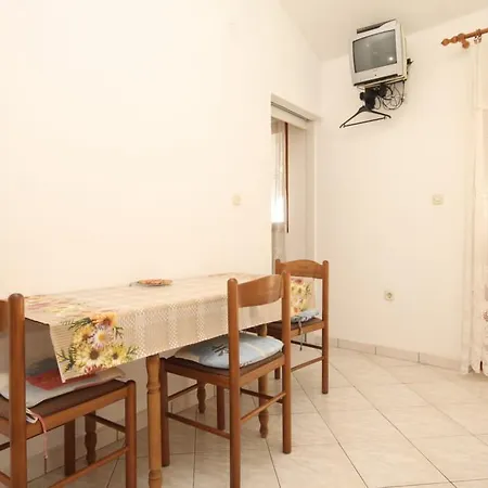 Rukavac 1154e Apartamento Vis
